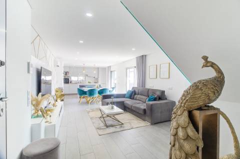 T0+3 Duplex Exclusivo com Mais de 76 m² de Terraços | Centro de Vila Real de Santo António