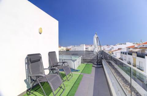 T0+3 Duplex Exclusivo com Mais de 76 m² de Terraços | Centro de Vila Real de Santo António