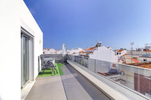 T0+3 Duplex Exclusivo com Mais de 76 m² de Terraços | Centro de Vila Real de Santo António