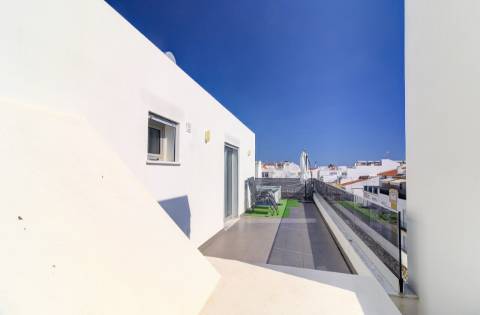 T0+3 Duplex Exclusivo com Mais de 76 m² de Terraços | Centro de Vila Real de Santo António