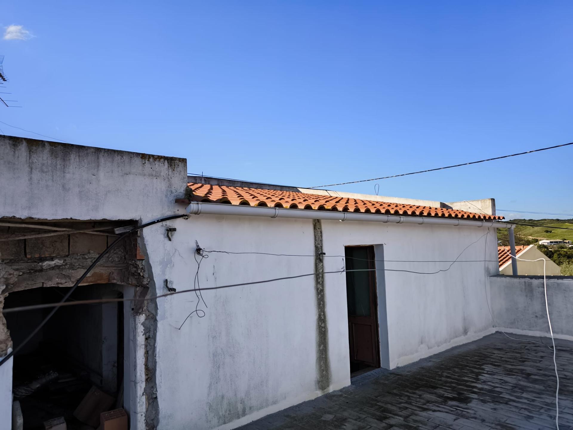 COMÉRCIO - POSSIBILIDADE DE TURISMO - COM VARANDA - DOIS PISOS - NO CENTRO DA JUNQUE
<!DOCTYPE html>
<html lang=