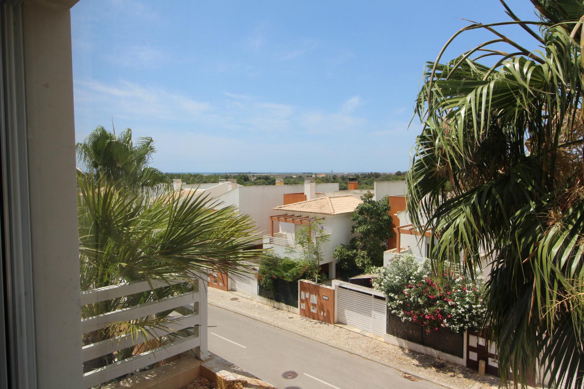 T2 top floor disponível para arrendamento anual em Conceição de Tavira