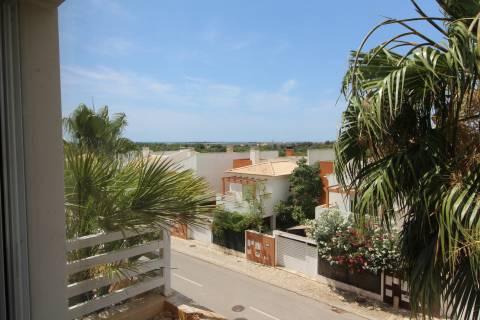 T2 top floor disponível para arrendamento anual em Conceição de Tavira