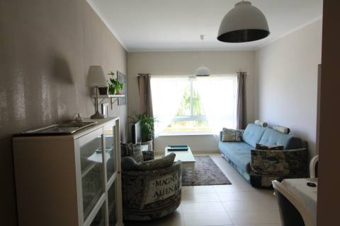 T2 top floor disponível para arrendamento anual em Conceição de Tavira
