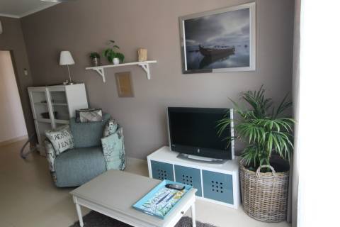T2 top floor disponível para arrendamento anual em Conceição de Tavira