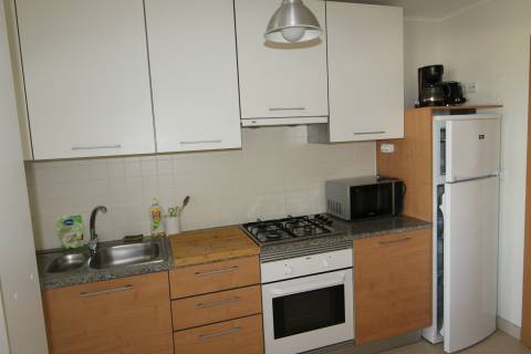 T2 top floor disponível para arrendamento anual em Conceição de Tavira