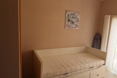 T2 top floor disponível para arrendamento anual em Conceição de Tavira