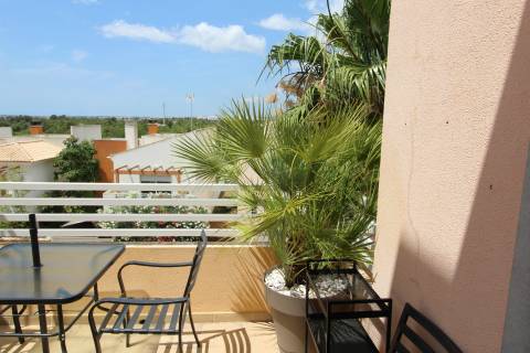 T2 top floor disponível para arrendamento anual em Conceição de Tavira
