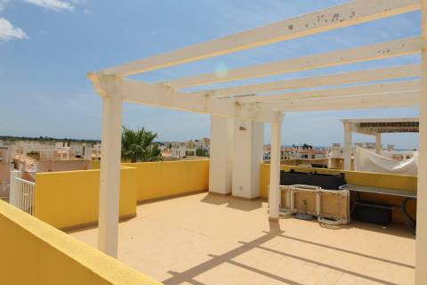 T2 top floor disponível para arrendamento anual em Conceição de Tavira