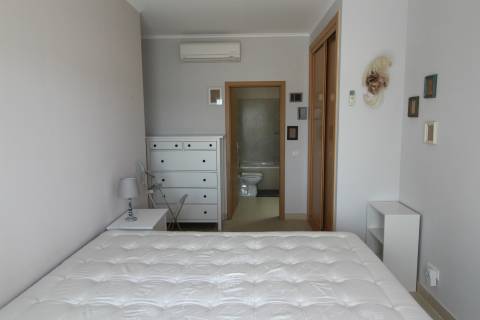 T2 top floor disponível para arrendamento anual em Conceição de Tavira