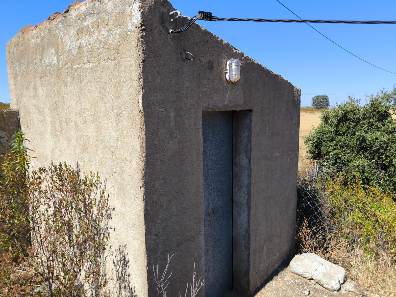 TERRENO COM 15360 M2 - COM ÁGUA E LUZ JA INSTALOS E A FUNCIONAR - FURO - TANQUE DE REGA - VEDAÇÃO - VINHA - VALE PEREIRO - MONTINHO - CASTRO MARIM - ALGARVE