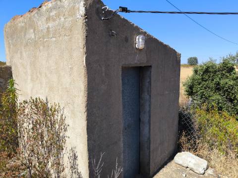TERRENO COM 15360 M2 - COM ÁGUA E LUZ JA INSTALOS E A FUNCIONAR - FURO - TANQUE DE REGA - VEDAÇÃO - VINHA - VALE PEREIRO - MONTINHO - CASTRO MARIM - ALGARVE