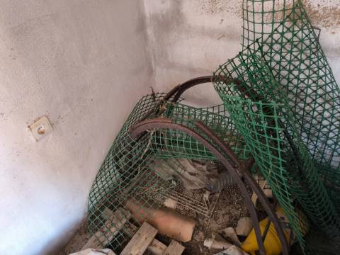 TERRENO COM 15360 M2 - COM ÁGUA E LUZ JA INSTALOS E A FUNCIONAR - FURO - TANQUE DE REGA - VEDAÇÃO - VINHA - VALE PEREIRO - MONTINHO - CASTRO MARIM - ALGARVE