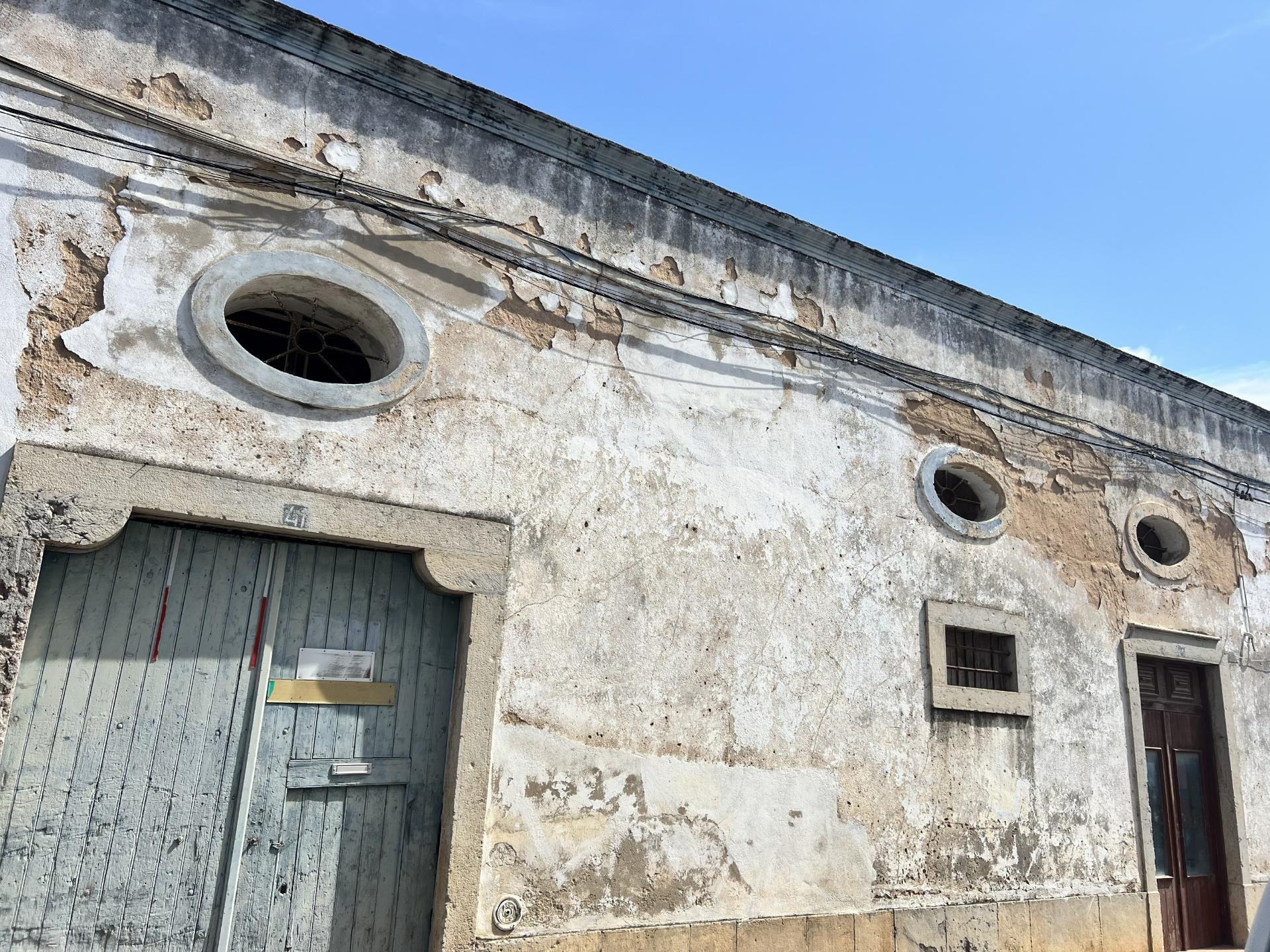 Centro de Olhão | Projeto para Até 1.600 m² de Construção | Até 5 Pisos | Oportunidade para Promotores