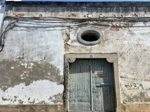 Centro de Olhão | Projeto para Até 1.600 m² de Construção | Até 5 Pisos | Oportunidade para Promotores