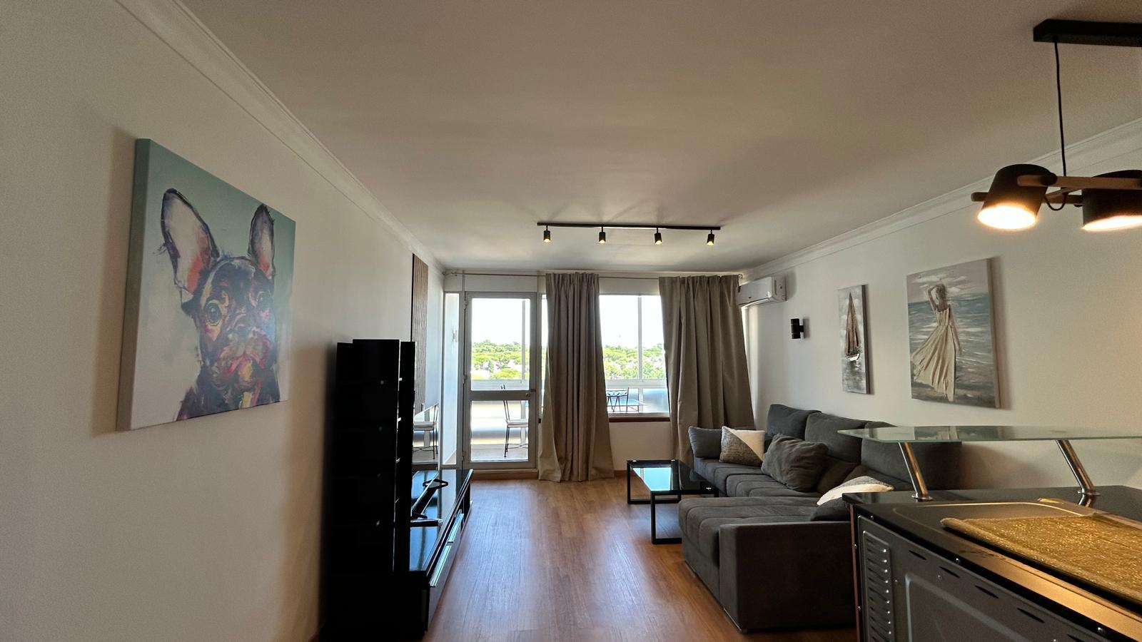 T1+1 Renovado com Vista Mar em Vilamoura - Elegância, Conforto e Localização de Excelência
