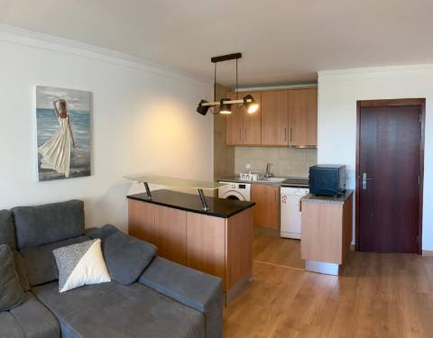 T1+1 Renovado com Vista Mar em Vilamoura - Elegância, Conforto e Localização de Excelência
