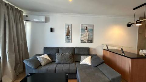 T1+1 Renovado com Vista Mar em Vilamoura - Elegância, Conforto e Localização de Excelência
