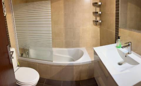 T1+1 Renovado com Vista Mar em Vilamoura - Elegância, Conforto e Localização de Excelência
