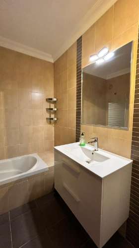 T1+1 Renovado com Vista Mar em Vilamoura - Elegância, Conforto e Localização de Excelência

