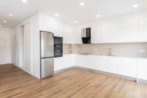 Apartamento T3 com Roof Top Privativo e Vista Mar - LiveAlgarve | Moncarapacho