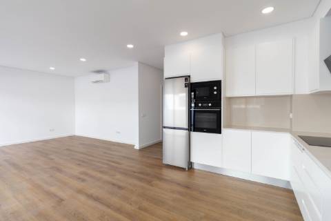 Apartamento T3 com Roof Top Privativo e Vista Mar - LiveAlgarve | Moncarapacho