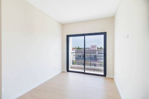 Apartamento T3 com Roof Top Privativo e Vista Mar - LiveAlgarve | Moncarapacho