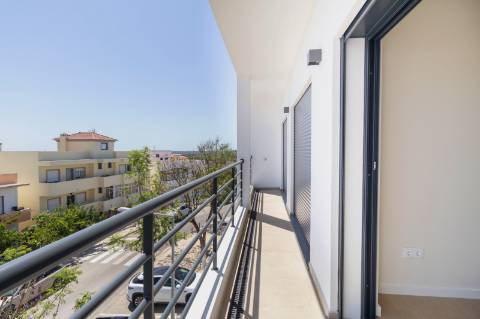 Apartamento T3 com Roof Top Privativo e Vista Mar - LiveAlgarve | Moncarapacho