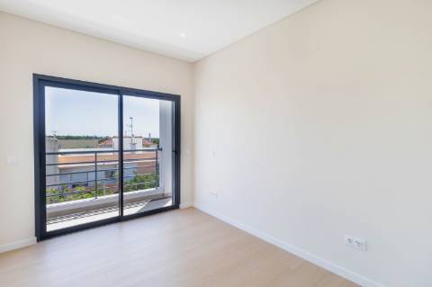 Apartamento T2 com Roof Top Privativo vista mar - LiveAlgarve | Moncarapacho