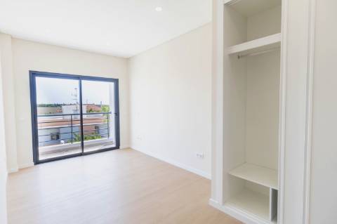 Apartamento T2 com Roof Top Privativo vista mar - LiveAlgarve | Moncarapacho