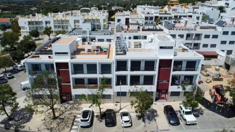 Apartamento T2 com Roof Top Privativo vista mar - LiveAlgarve | Moncarapacho