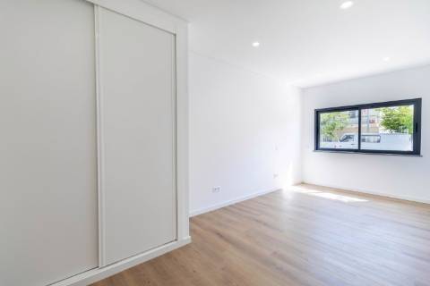 Apartamento T2 com Roof Top Privativo - LiveAlgarve | Moncarapacho