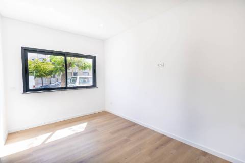 Apartamento T2 com Roof Top Privativo - LiveAlgarve | Moncarapacho
