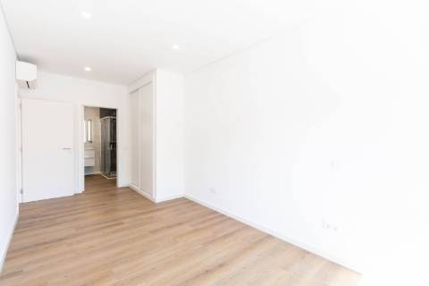 Apartamento T2 com Roof Top Privativo - LiveAlgarve | Moncarapacho