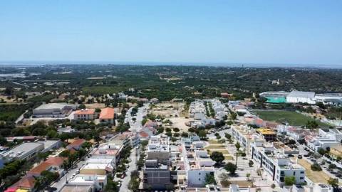 Apartamento T2 com Roof Top Privativo - LiveAlgarve | Moncarapacho