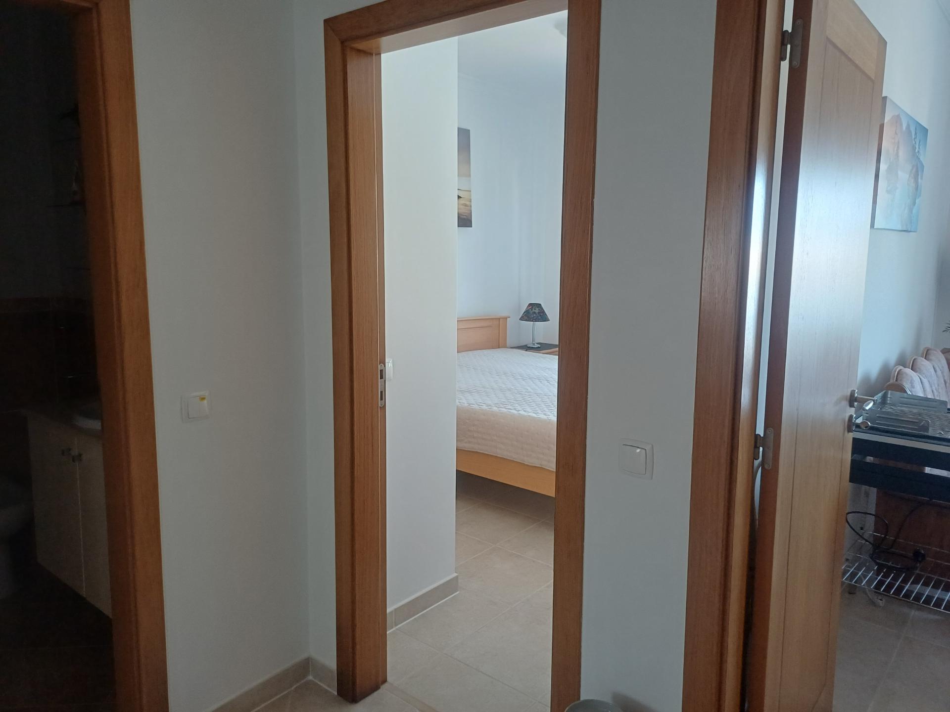 Andar de Moradia T2 para Arrendamento Sazonal na Manta Rota