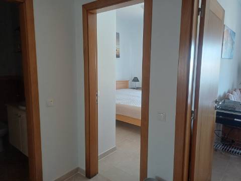Andar de Moradia T2 para Arrendamento Sazonal na Manta Rota