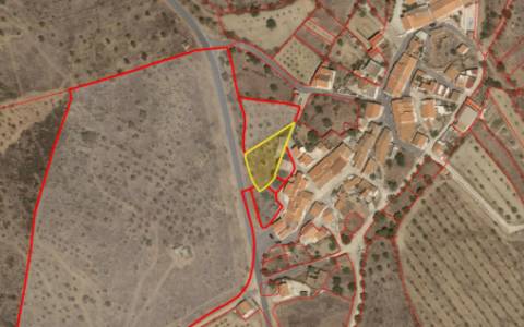 Terreno Rústico Junto à Aldeia, forte Potencial de construção monte dos Castelhanos, Martim Longo