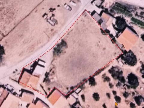 MORADIA COM TERRENO EM RUINAS - COM 600 M2 - PARA HABITAÇÃO - TURISMO - COM TERRENO DE 600 M2 - EM MILFRADES - VAQUEIROS - ALCOUTIM - ALGARVE