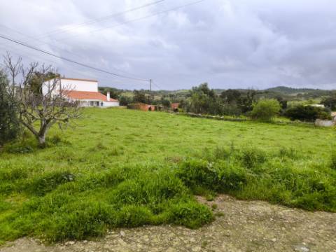 MORADIA COM TERRENO EM RUINAS - COM 600 M2 - PARA HABITAÇÃO - TURISMO - COM TERRENO DE 600 M2 - EM MILFRADES - VAQUEIROS - ALCOUTIM - ALGARVE