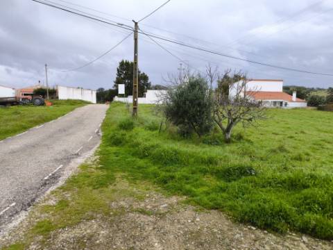 MORADIA COM TERRENO EM RUINAS - COM 600 M2 - PARA HABITAÇÃO - TURISMO - COM TERRENO DE 600 M2 - EM MILFRADES - VAQUEIROS - ALCOUTIM - ALGARVE