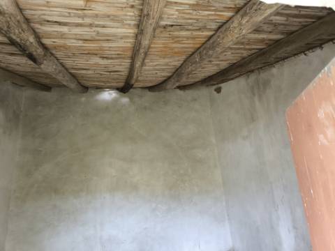 MORADIA COM TERRENO EM RUINAS - COM 600 M2 - PARA HABITAÇÃO - TURISMO - COM TERRENO DE 600 M2 - EM MILFRADES - VAQUEIROS - ALCOUTIM - ALGARVE