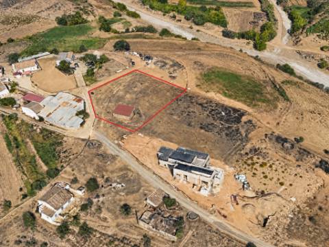 Terreno com ruina para construção de uma moradia T3, curral doa Boieiros, Tavira