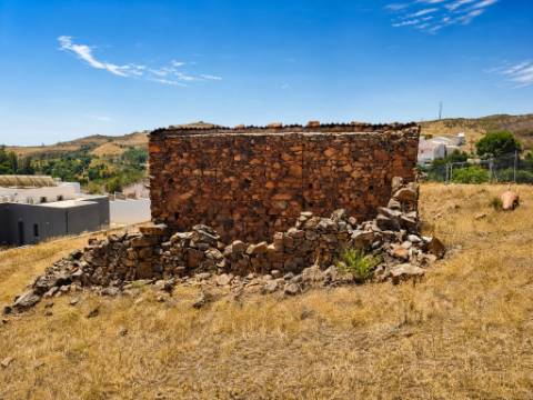 Terreno com ruina para construção de uma moradia T3, curral doa Boieiros, Tavira