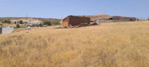 Terreno com ruina para construção de uma moradia T3, curral doa Boieiros, Tavira