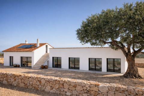 Terreno com ruina para construção de uma moradia T3, curral doa Boieiros, Tavira