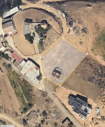 Terreno com ruina para construção de uma moradia T3, curral doa Boieiros, Tavira