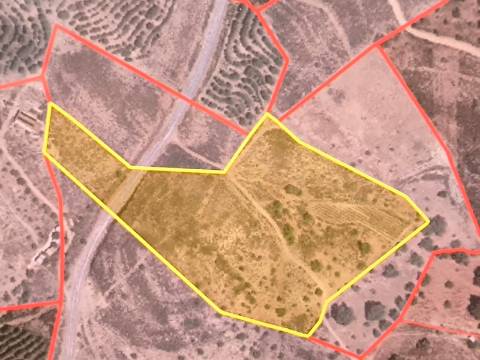 TERRENO RÚSTICO COM 20.080 M² - VISTA LAGO - COM POSSIBILIDADE DE CONSTRUÇÃO AGRÍCOLA - PRÓXIMO AO TANOEIRO - CASTRO MARIM - ALGARVE