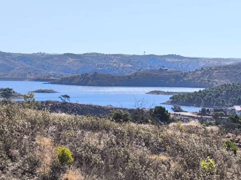 TERRENO RÚSTICO COM 20.080 M² - VISTA LAGO - COM POSSIBILIDADE DE CONSTRUÇÃO AGRÍCOLA - PRÓXIMO AO TANOEIRO - CASTRO MARIM - ALGARVE