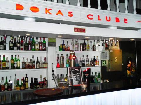 Excelente Oportunidade: Bar para Trespasse com Vista para a Ria de Olhão